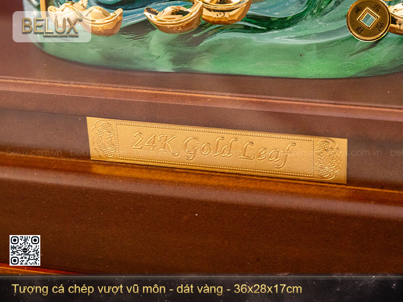 Tượng cá chép vượt vũ môn dát vàng 24k cao 36cm&nbsp;
